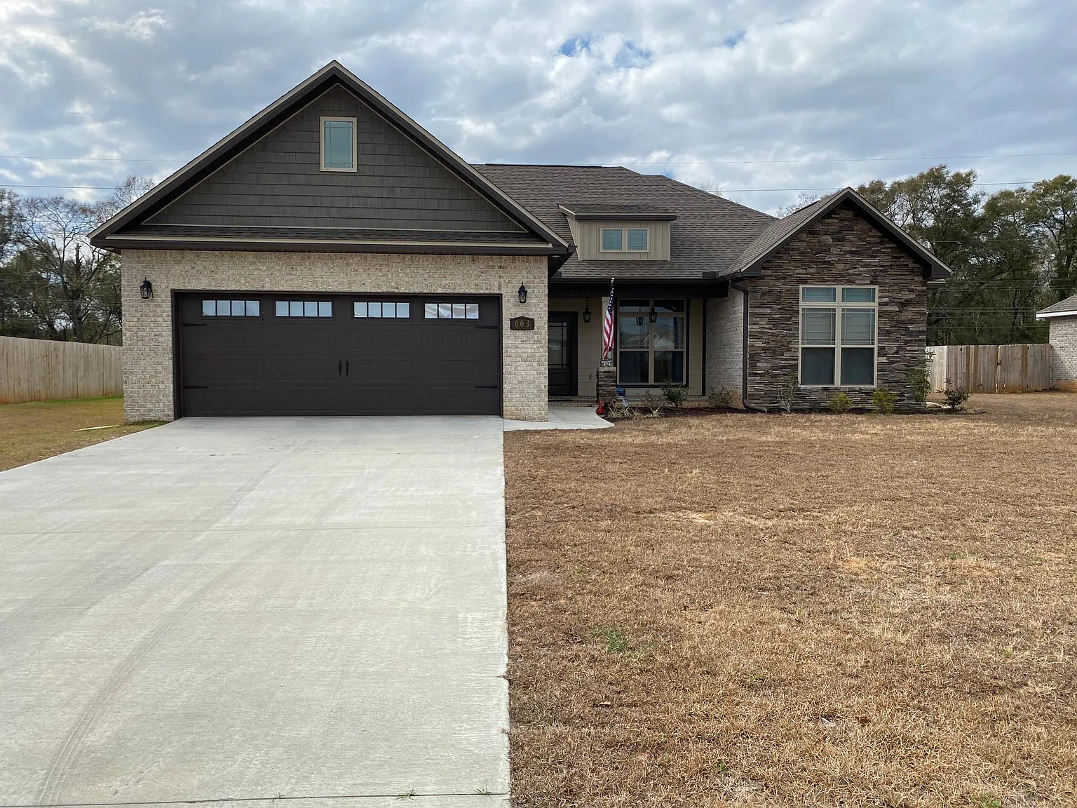 4 bed, 2100 sqft, $2,100 — Photo 1