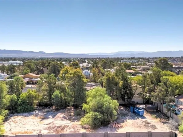 Robar St #2, Las Vegas, NV 89121