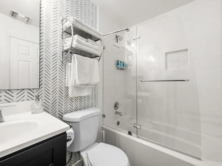 1110 E Polk St #2 — Photo 16