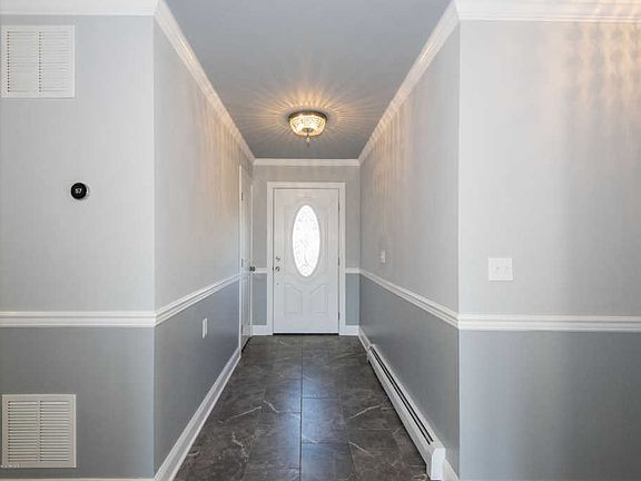 5th image of 12 Saint David Dr