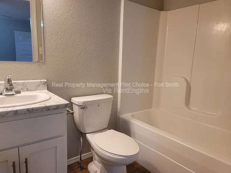 2100 Ingalls Ln #C — Photo 13