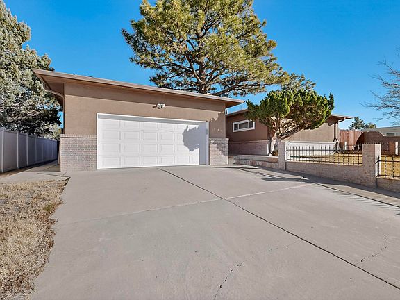 2nd image of 10324 Paseo Del Norte NW