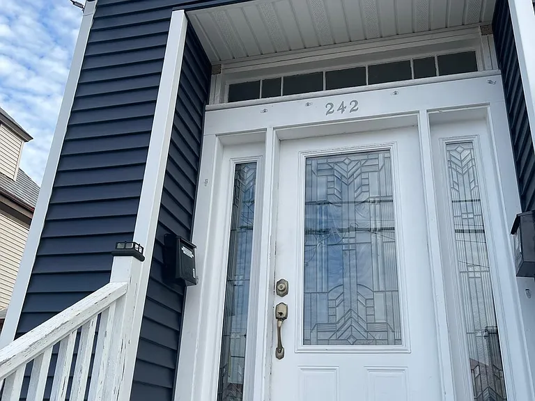 242 Essex St #1 — Photo 2