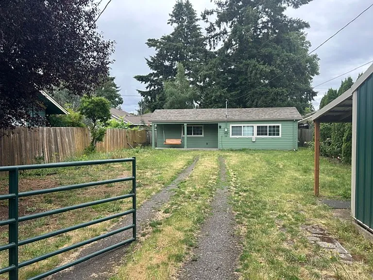 5628 SE Rural St — Photo 3