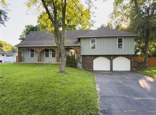 6418 Woodstock St, Shawnee, KS 66218
