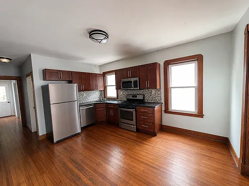 Floor plan 662 State St