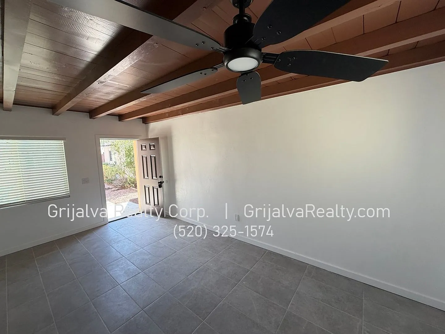 3001-3015 E La Madera Dr — Photo 3