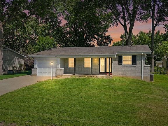 2nd image of 1331 Coppergate Ln