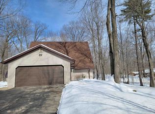 7954 Timberline Rd, Oconto Falls, WI 54154