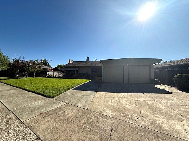 2nd image of 7770 Miller Ave