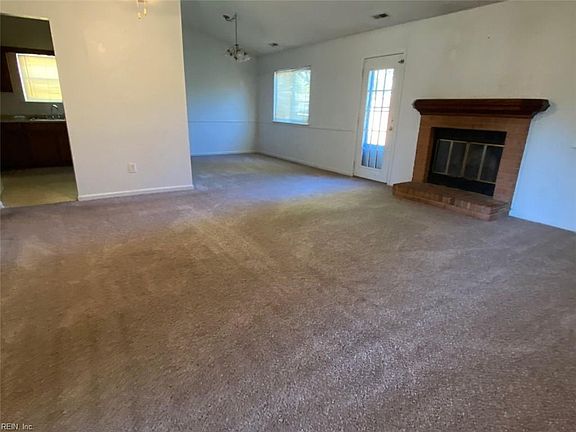 3rd image of 1025 Tall Oak Dr