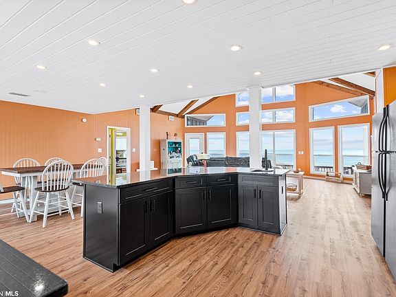 5th image of 2923 W Beach Blvd