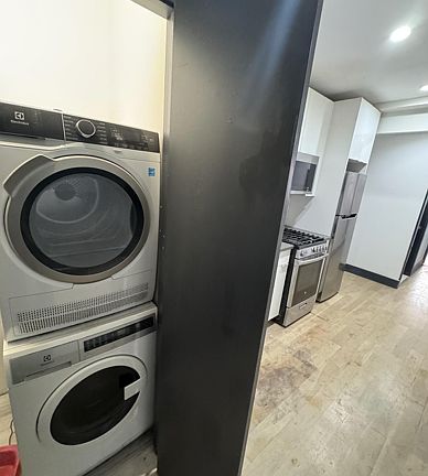 5th image of 1442 Pacific St APT 3R
