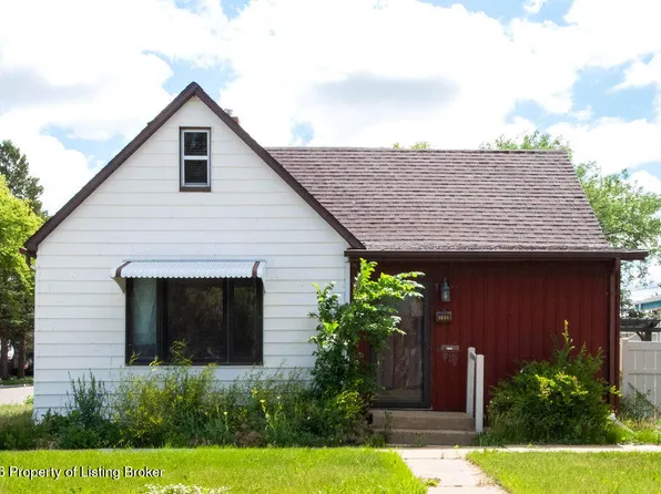 103 3rd Ave SW, Dickinson, ND 58601