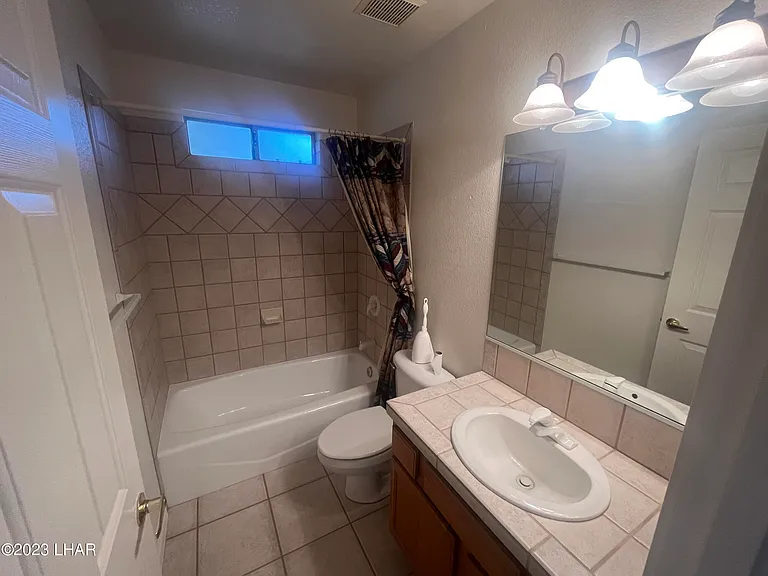1650 Park Terrace Ave — Photo 16