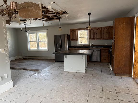 2nd image of 306 Empire Road