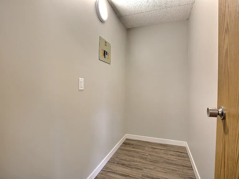 2227 Lorne St #201 — Photo 2