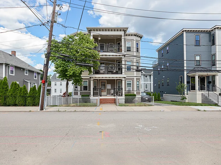 8 Hallet St #3 — Photo 22