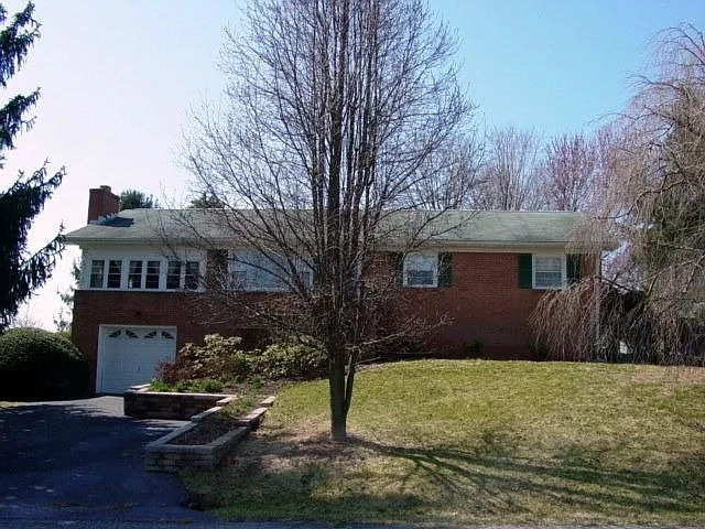 157 E Avondale Ave photo 1
