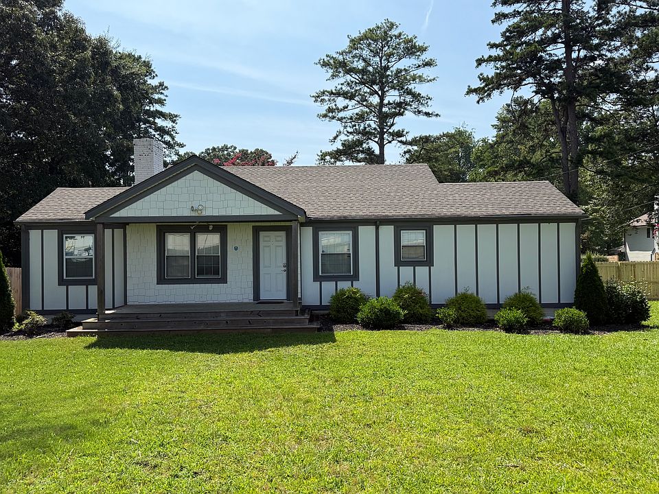 1st image of 3910 Clairmont Rd