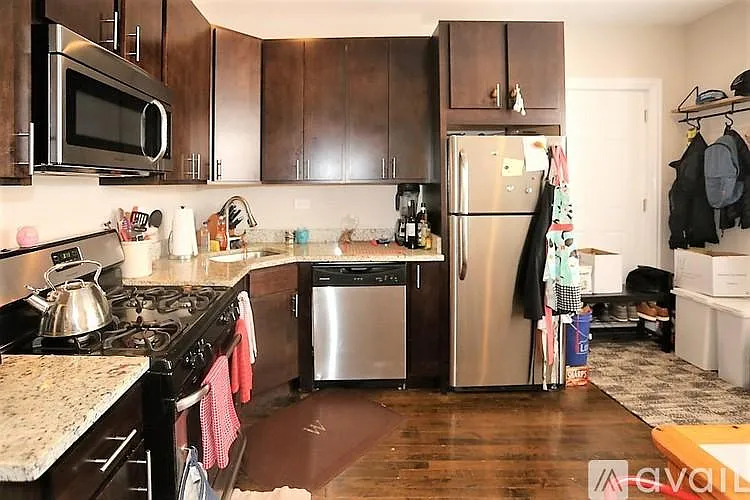 2019 N Hoyne Ave #2R — Photo 6