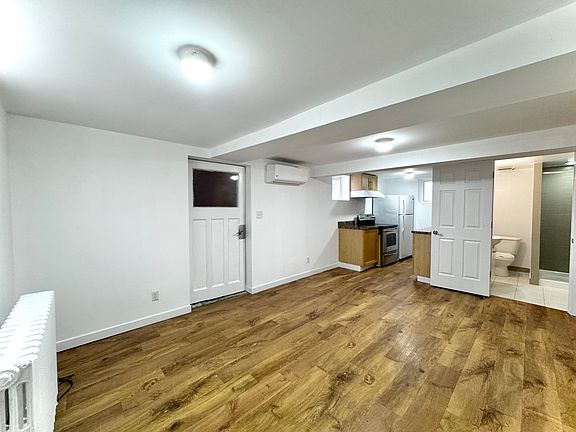 2nd image of 135 Chisholm Ave #5
