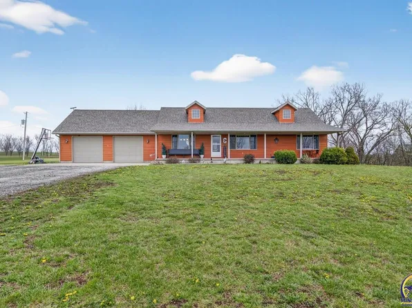 11490 218th Rd, Holton, KS 66436