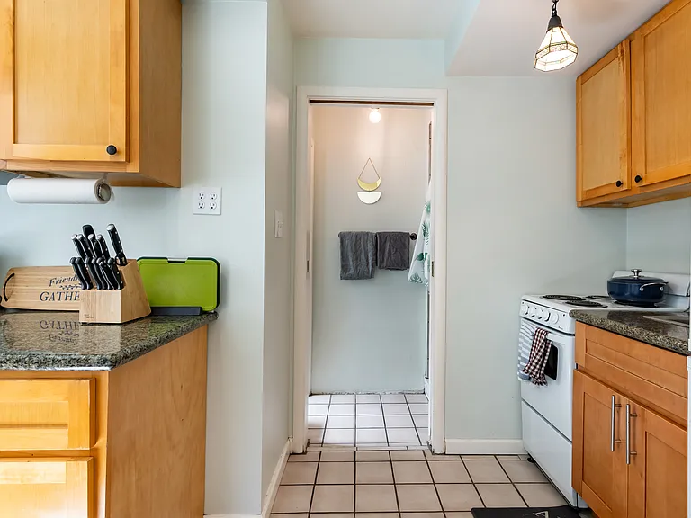 1325 Sacramento St #2 — Photo 11