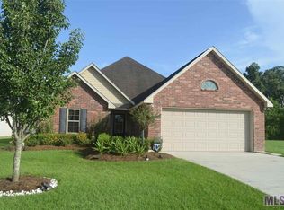39503 Old Cornerstone Ct, Prairieville, LA 70769