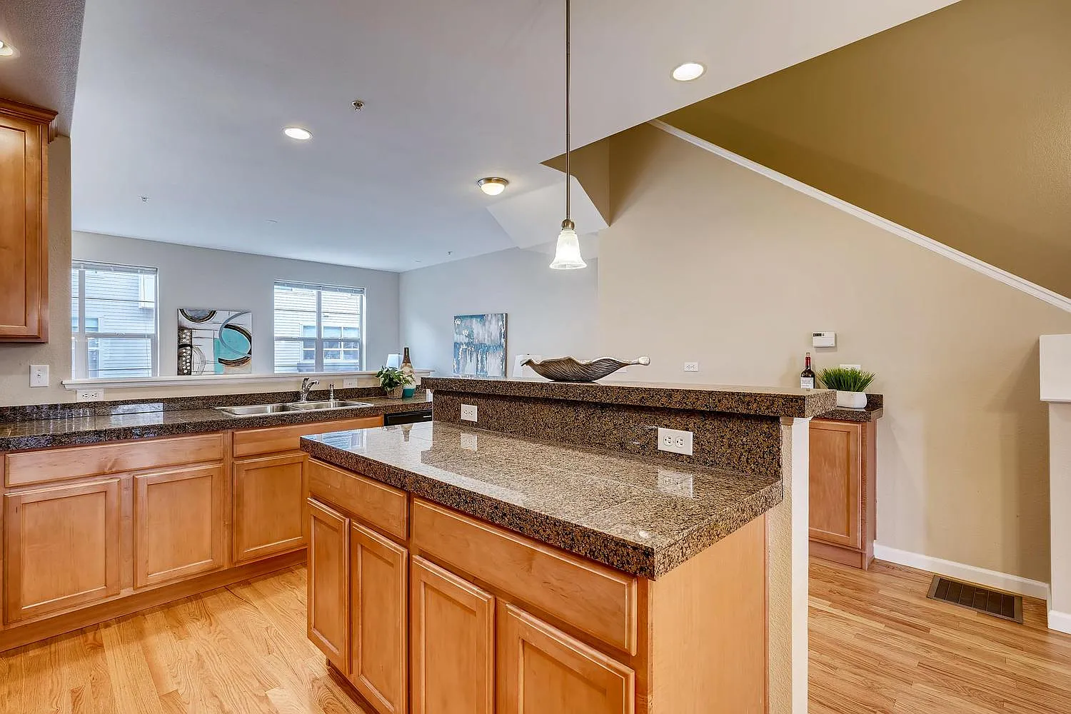 7010 W Virginia Pl — Photo 4