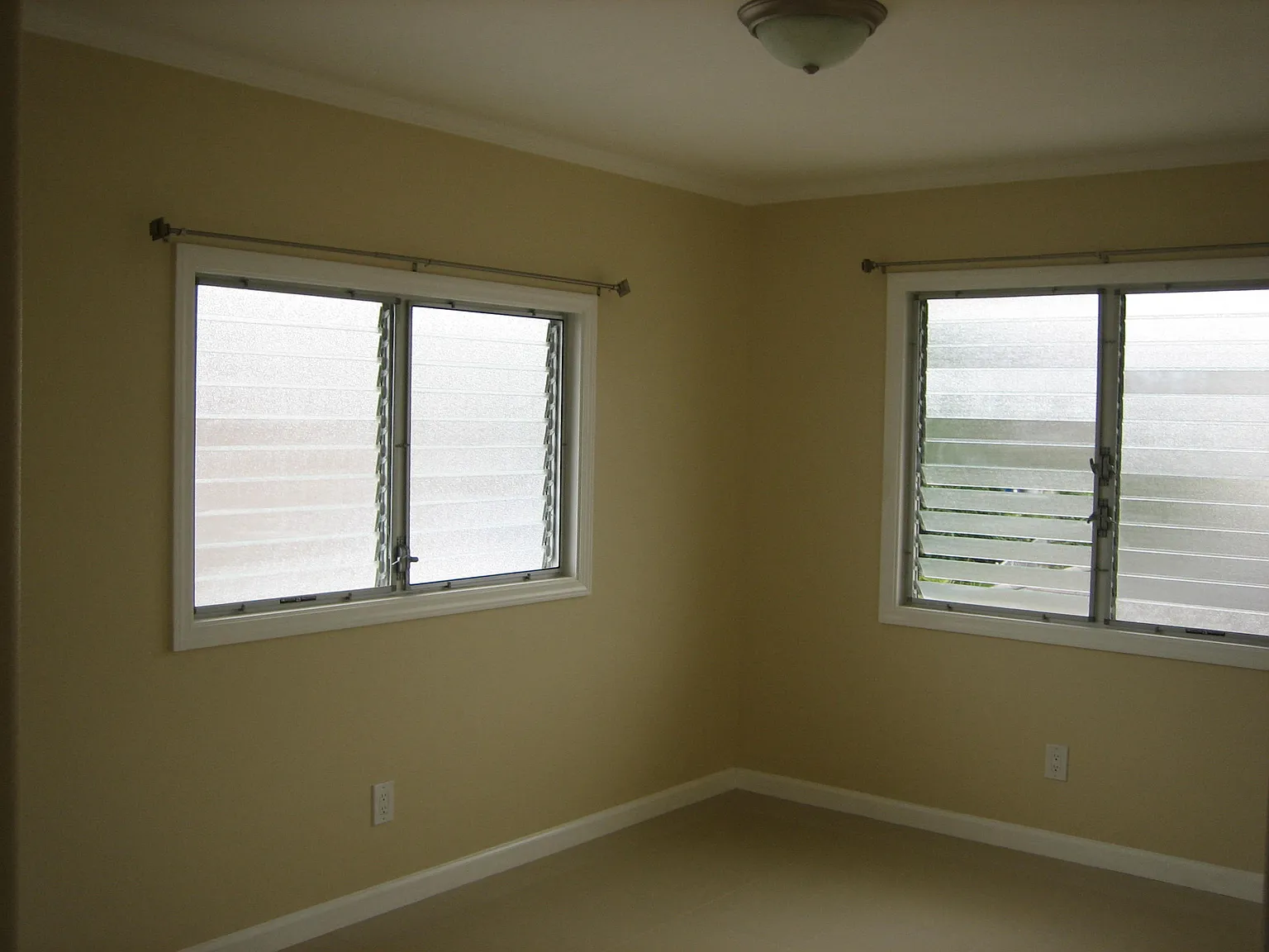 2 bed, 750 sqft, $2,200 — Photo 4