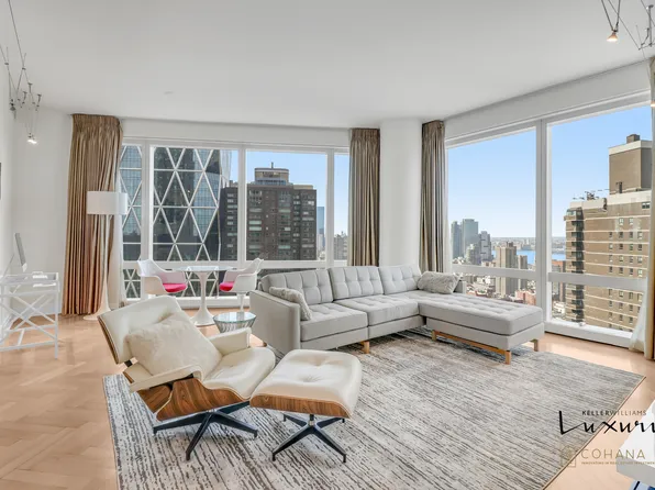 25 Columbus Circle image 1 of 12