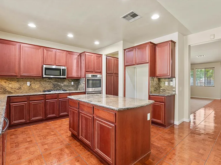 13564 Williamson Rd — Photo 14
