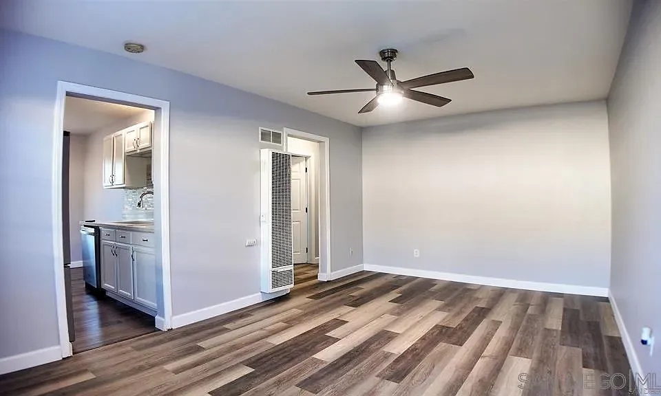 3934 1/2 Marine View Ave