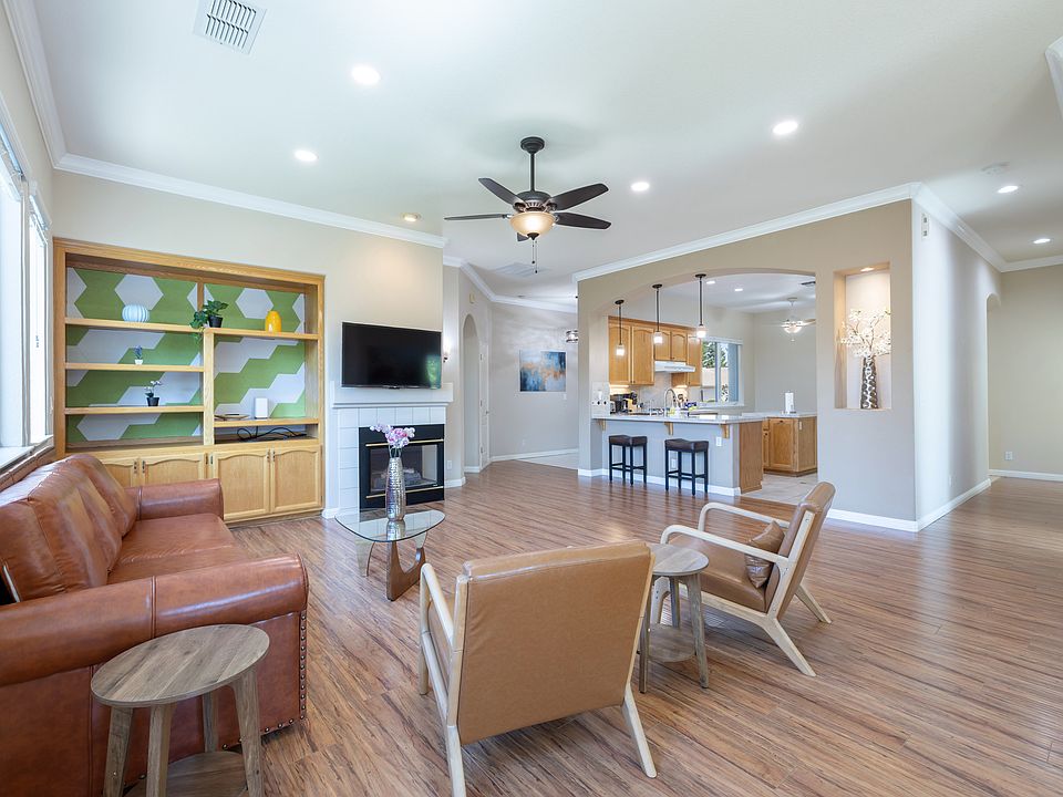 1st image of 2121 Mullen Ct #102