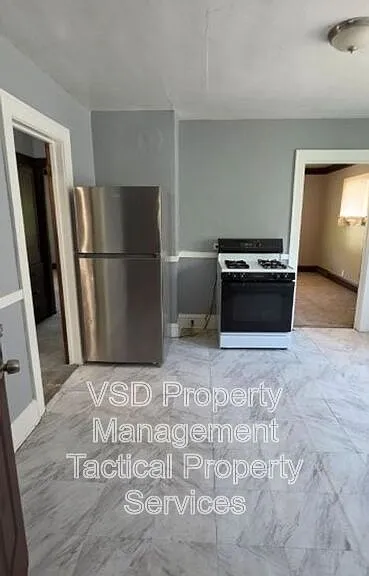 4024 E 143rd St #UP — Photo 17