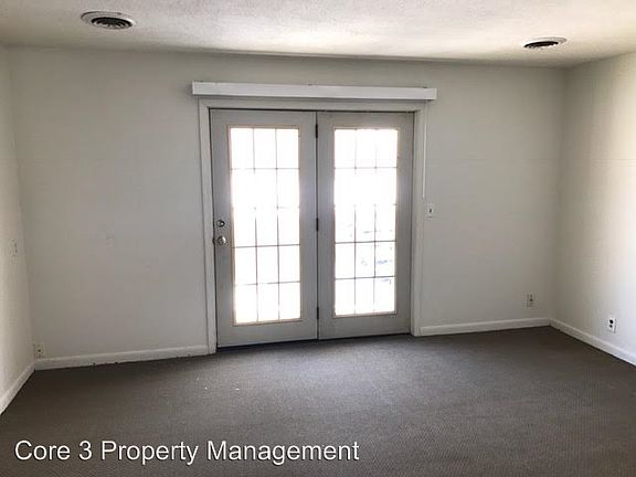 2nd image of 209 1/2 W School St APT D