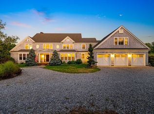 10 Hoveys Pond Dr, Boxford, MA 01921