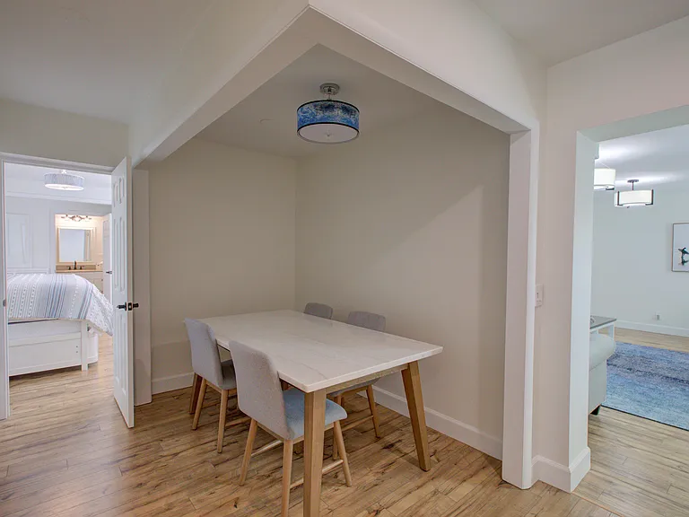 475 Seabrook Rd — Photo 16
