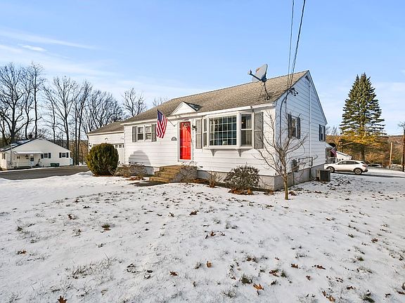 3rd image of 93 York Ave