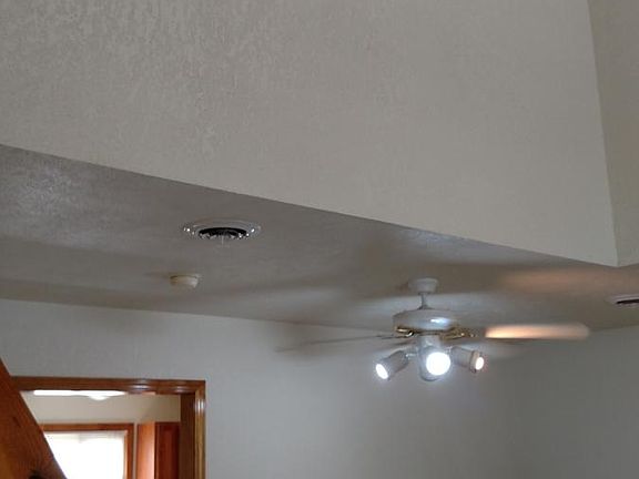 5th image of 425 N Robinson Cir #D