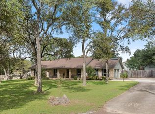 212 Live Oak Ct, Buda, TX 78610
