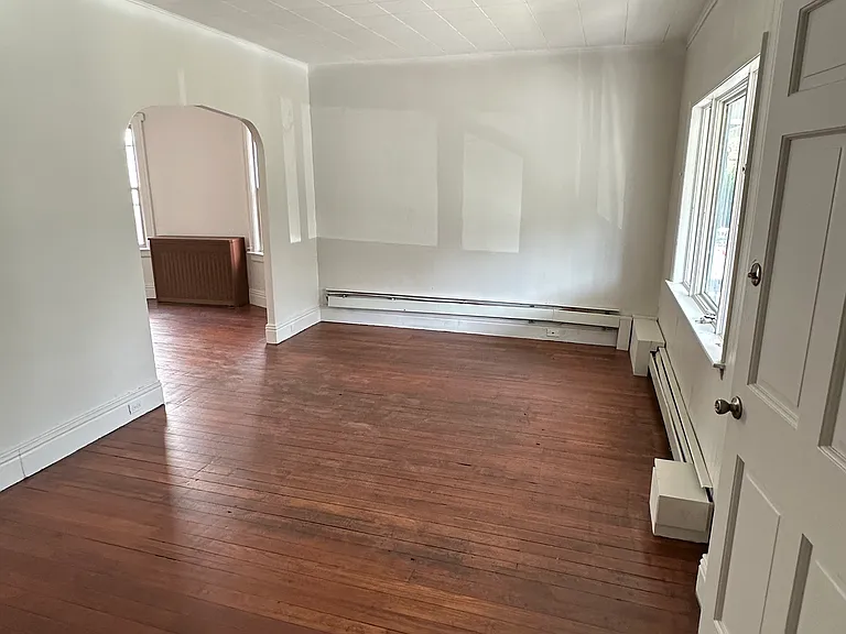 104 Stanley St — Photo 3