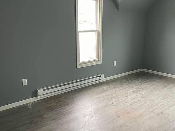 5th image of 2622 W Medford Ave