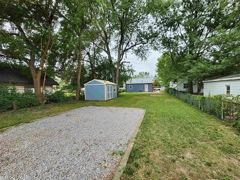 424 Nussbaum Ave — Photo 22