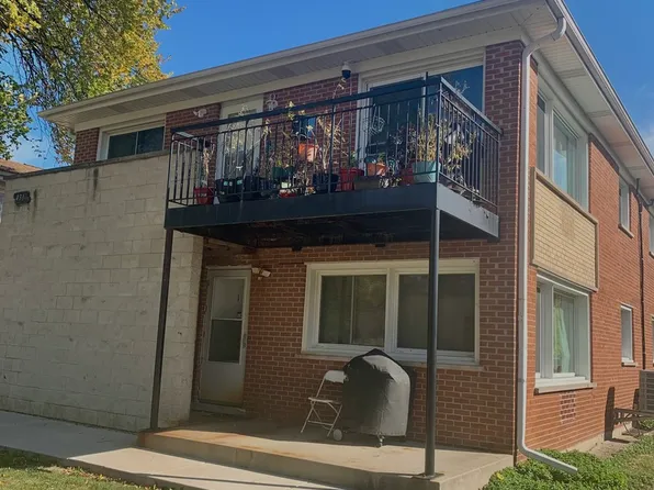 431 Green Oaks Ct E, Addison, IL 60101