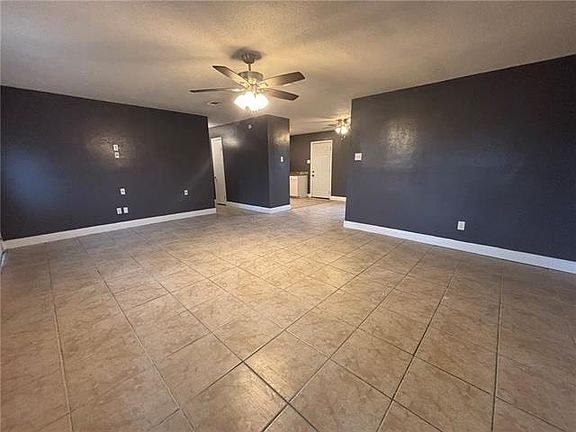 4th image of 324 Bannerwood Dr