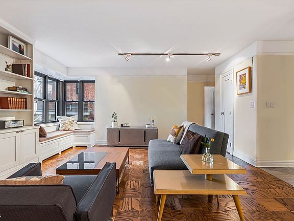 3rd image of 210 Broadway #G105