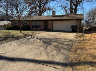 13 Beth Ann Dr, Belleville, IL 62221