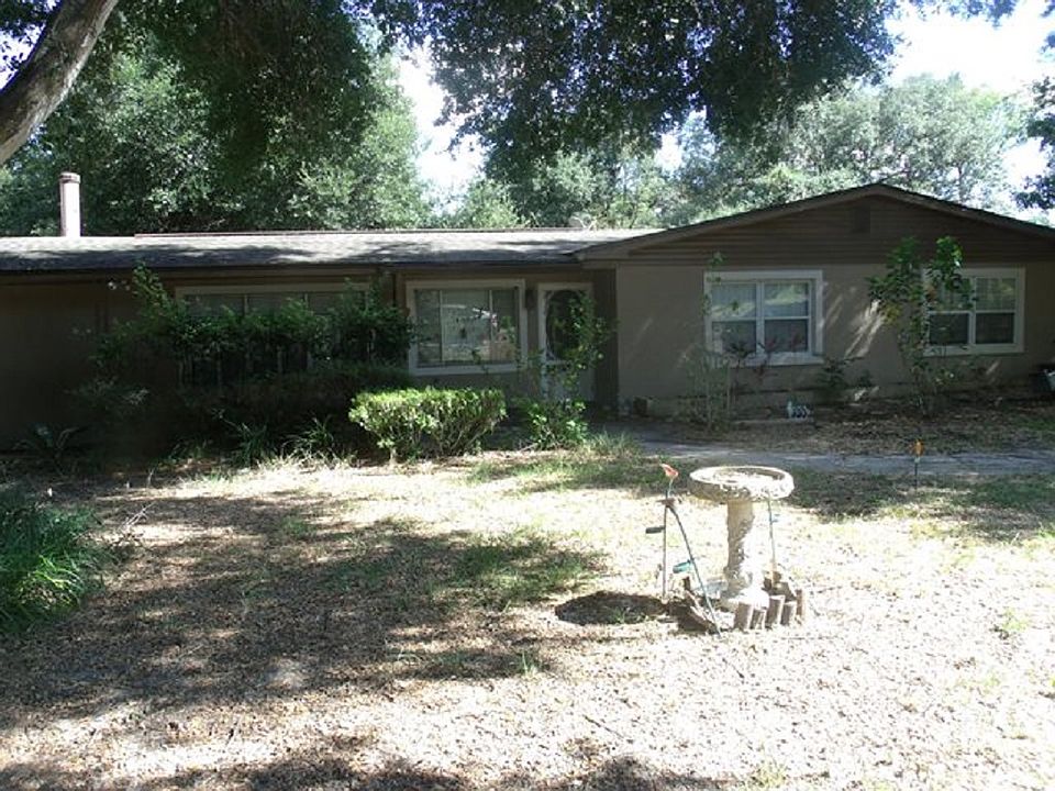 1st image of 689 Prince Edward Ave